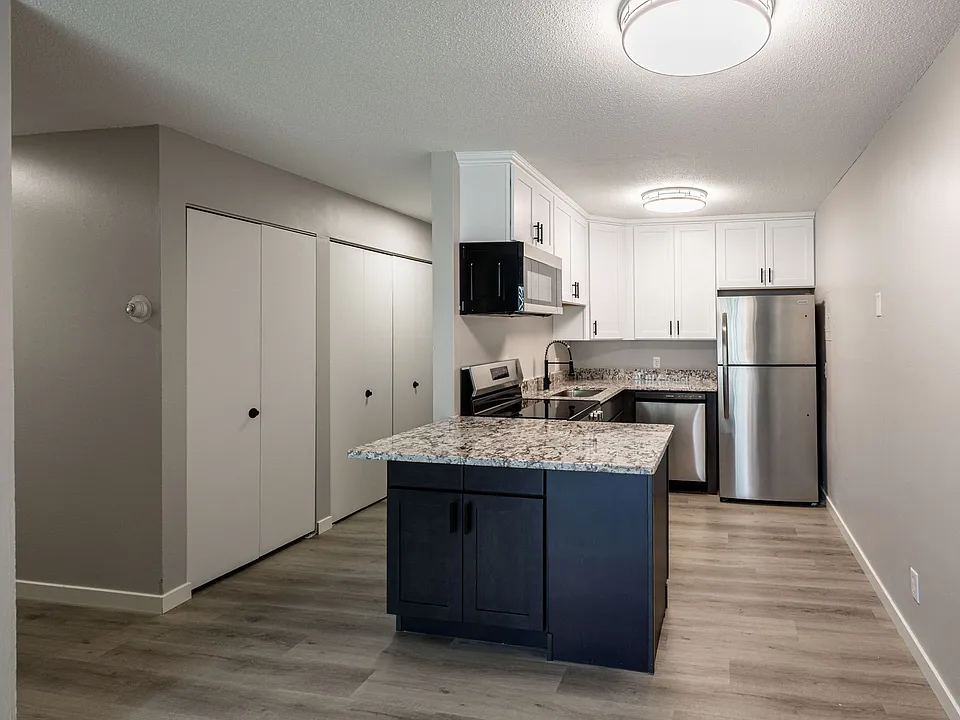 SkyHill Apartments