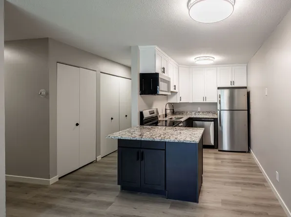 SkyHill Apartments