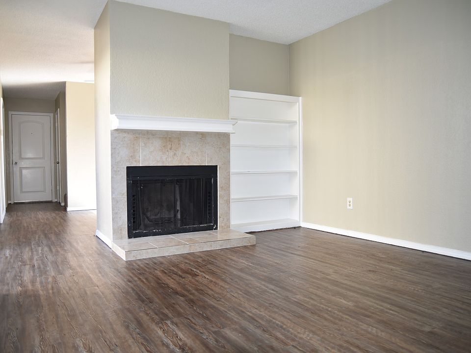 1st image of 2765 Parkchester Dr