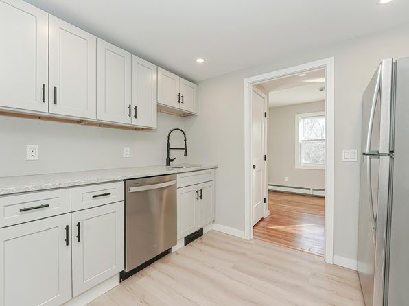 22 Saint James St #22