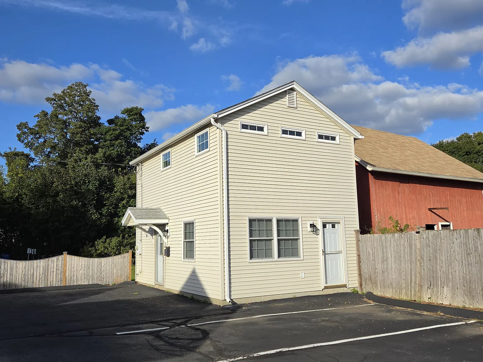 1 bed, 800 sqft, $1,600 — Photo 3