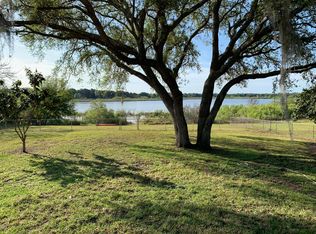 909 Hickory Rd, Ocala, FL 34472