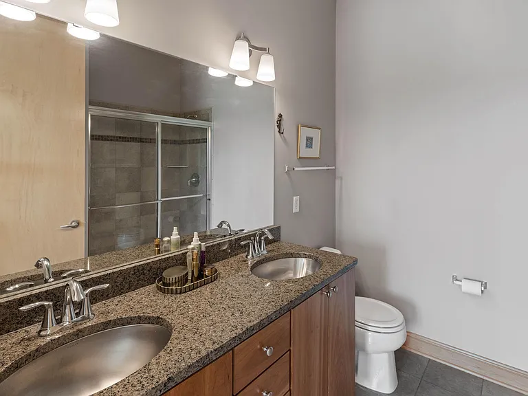 240 Spring St #310 — Photo 18