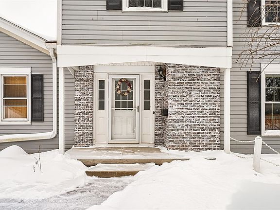 2nd image of 460 Upper Valley Rd