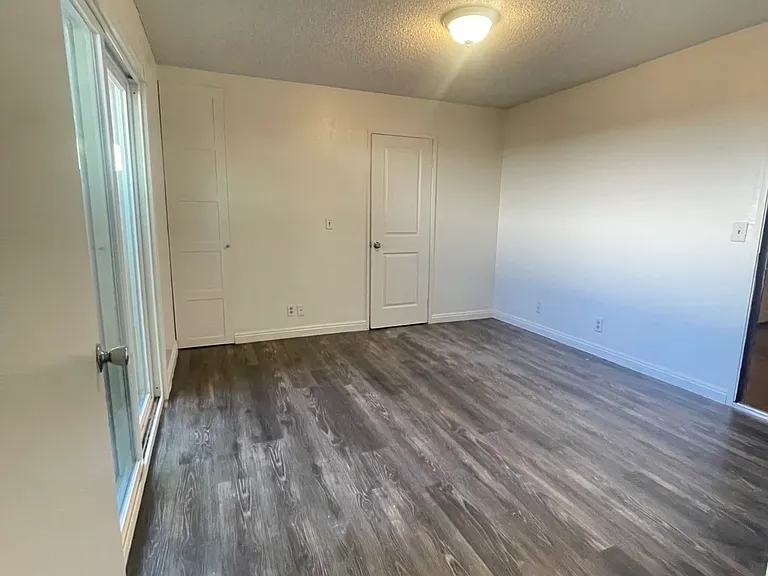 15335 Maplegrove St #11 — Photo 2