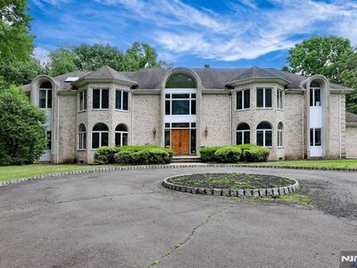 54 Woodcliff Lake Rd, Saddle River, NJ, 07458