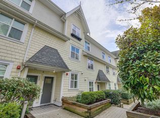 7250 18th Ave #116, Burnaby, BC