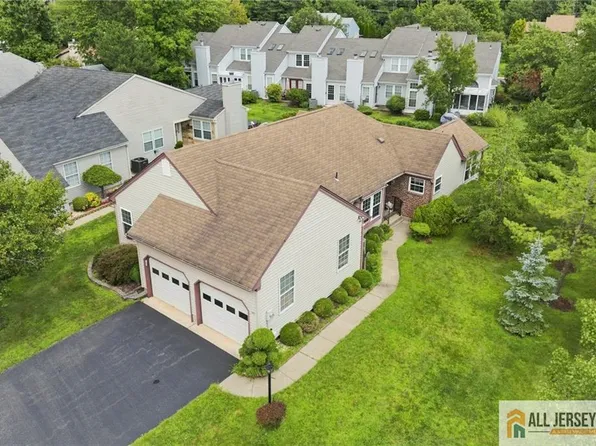 181 Concordia Cir, Monroe Township, NJ 08831