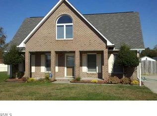 3909 Jamestown Dr, Hopewell, VA 23860