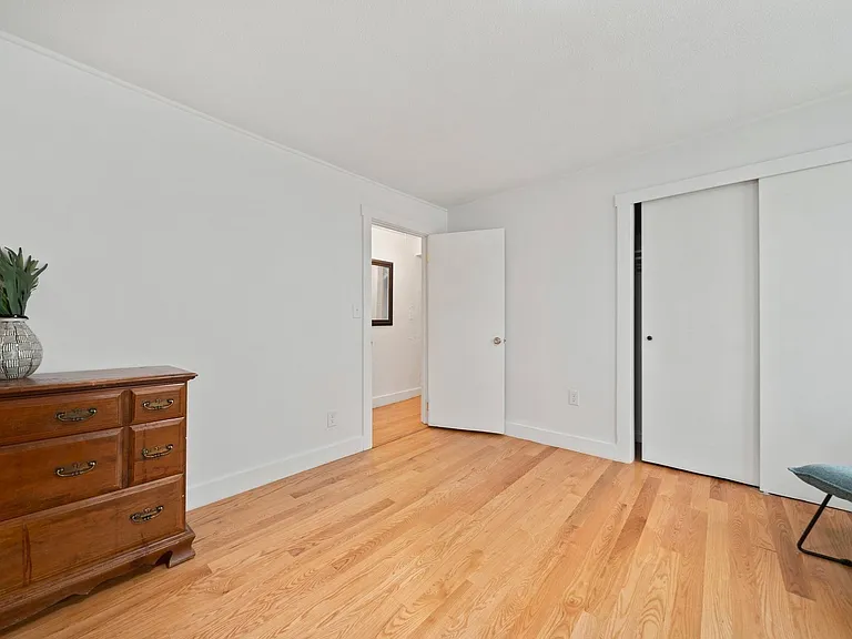 190 Common St #2 — Photo 12