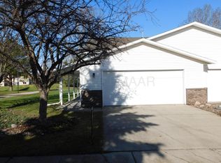 2528 25th Ave S UNIT B, Fargo, ND 58103