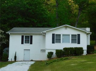 1294 Cobb Bridge Rd, Westminster, SC 29693