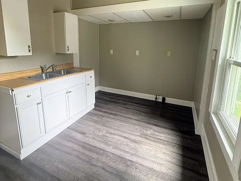 610 Wellman Ave SE — Photo 5