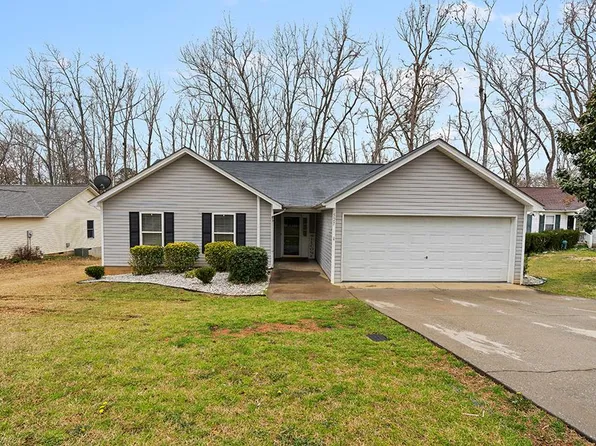527 Pascal Dr, Greenwood, SC 29649