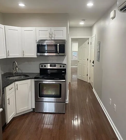 1435 Cambridge St — Photo 1