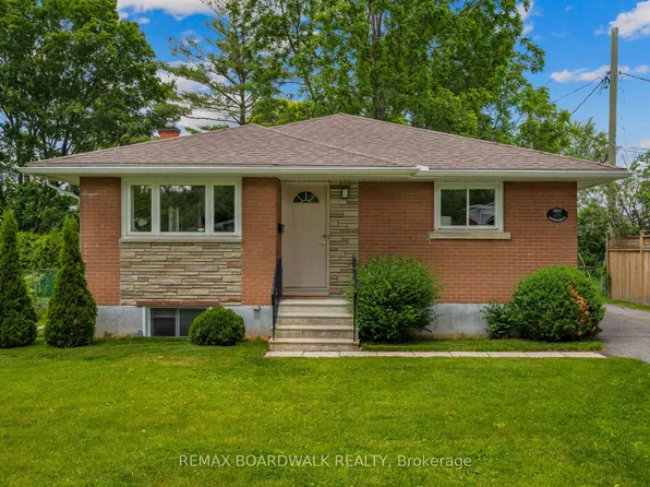 1311 Adirondack Dr, Ottawa, ON K2C 2V7