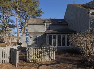 38 Flying Cloud Cir #826, Mashpee, MA 02649