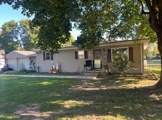9355 N Friendship Dr, Taylorsville, IN 47280