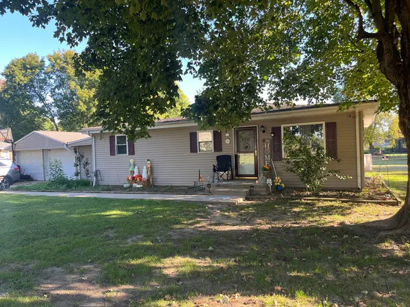 9355 N Friendship Dr, Taylorsville, IN 47280