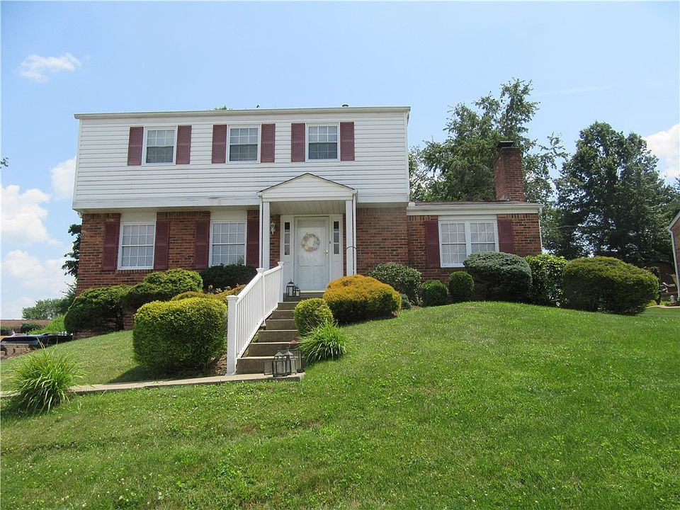 1st image of 18 Cambridge Dr