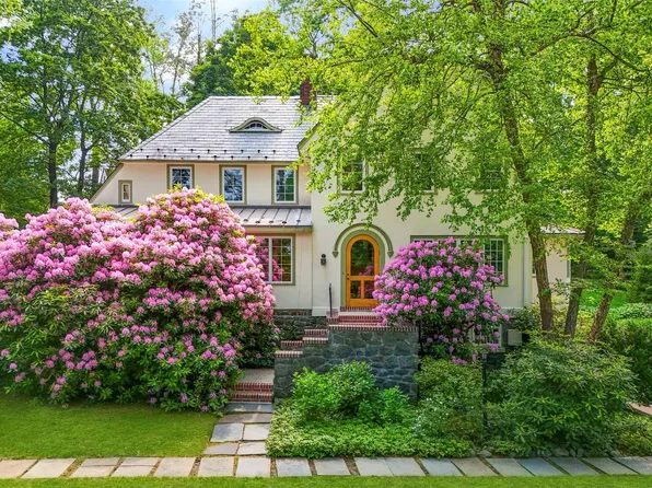 223 Rockingstone Avenue, Larchmont, NY 10538