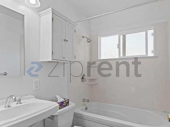4th image of 3709 Dundale Dr