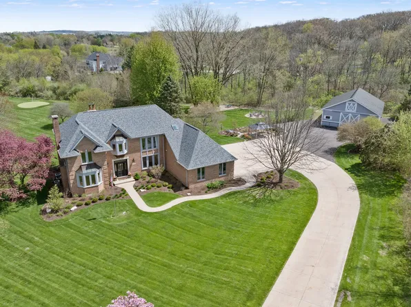 3N705 Roberts Rd, Elburn, IL 60119