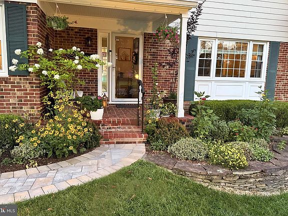 4th image of 6003 Sherborn Ln