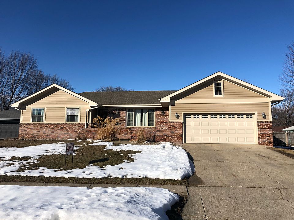 1st image of 306 NW Cindy Ln
