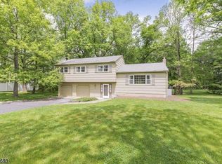 76 Johnson Ave, Gillette, NJ 07933