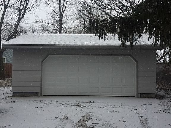 Over-sized 2 car garage