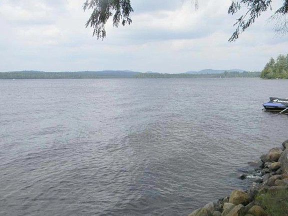 4th image of 135 Burketown Lakeshore Dr