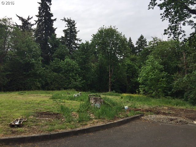 2nd image of 15644 SE Roethe Ln