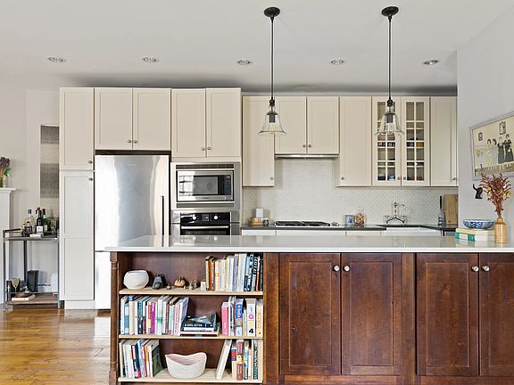 2nd image of 274 Prospect Park W APT 3L