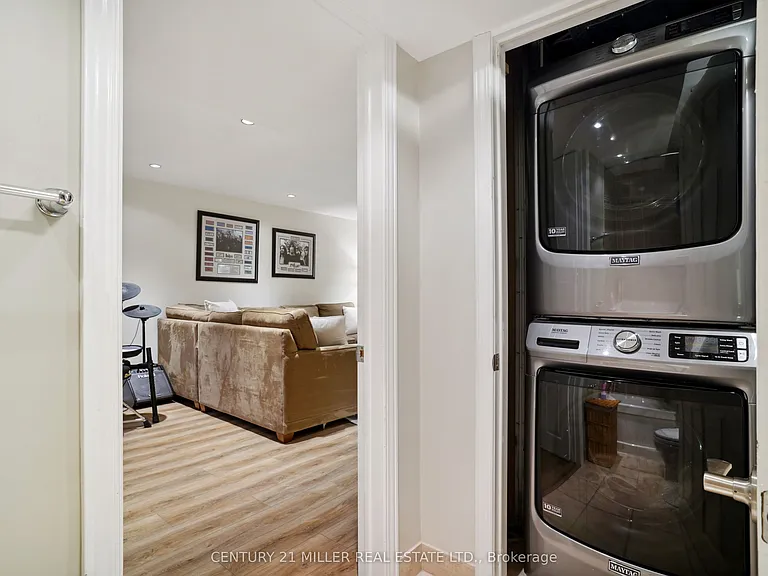 1383 Tobyn Dr — Photo 35