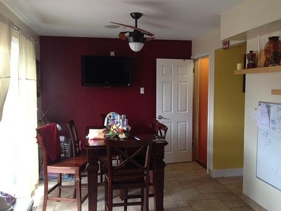 3rd image of 260 Montgomery Ln