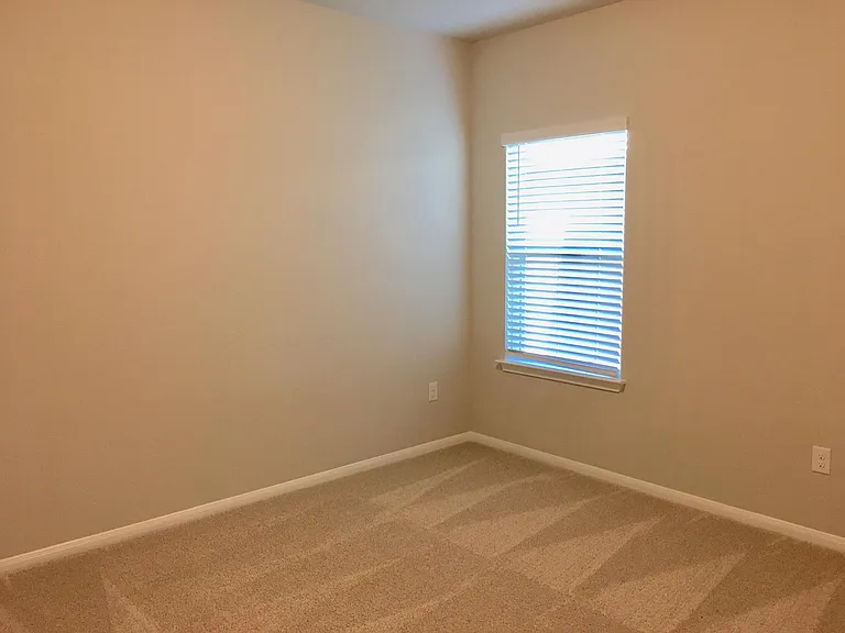7008 Loretta White Ln — Photo 12