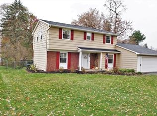 17 Keswick Way, Fairport, NY 14450