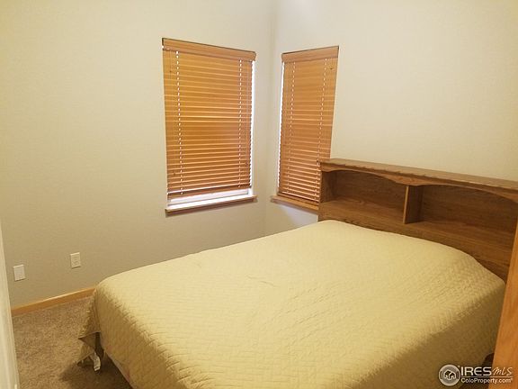 4th image of 1044 Fairfield Ave