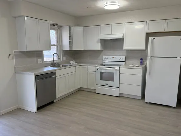 2901-2903 S Tepee Ave, Independence, MO 64057