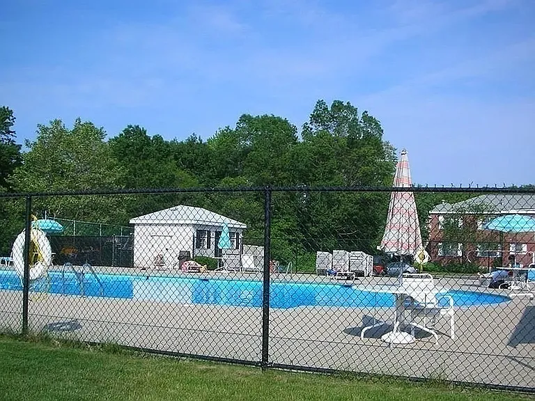 104 Lake Shore Rd #4 — Photo 10