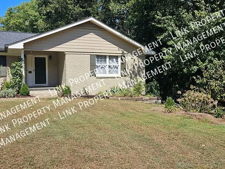 9328 Berkshire Cir — Photo 62