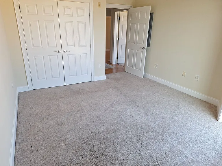 5215 Center St #201 — Photo 17