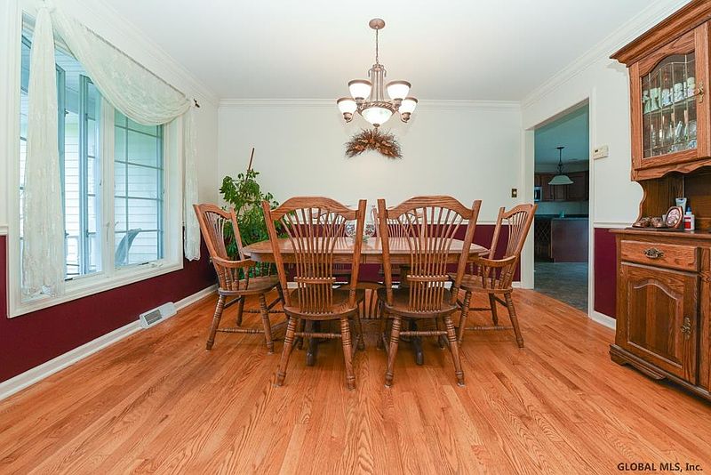 5th image of 18A LEA Drive