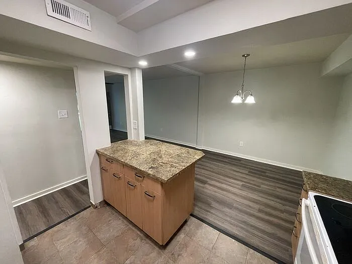7124 Longstreet Dr #C — Photo 3