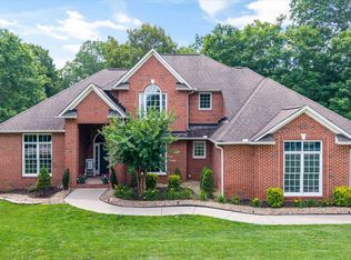 108 Center Park Ln, Oak Ridge, TN 37830