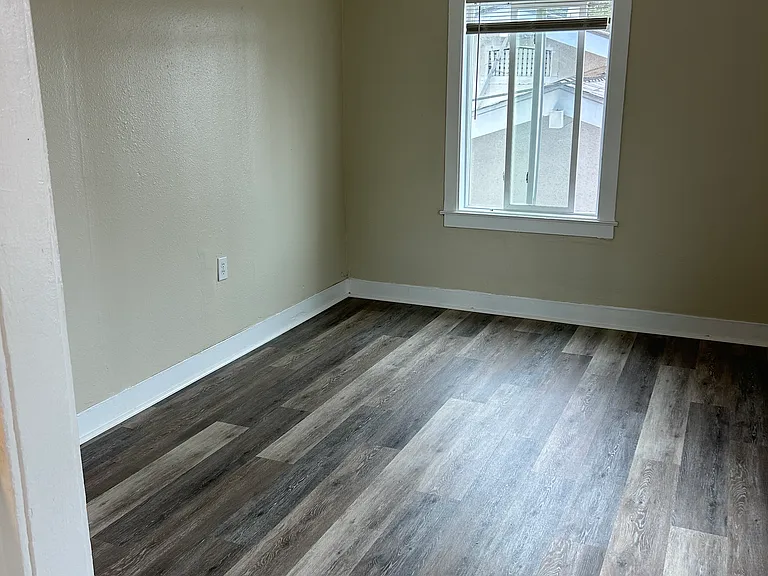 1135 Florida St — Photo 5