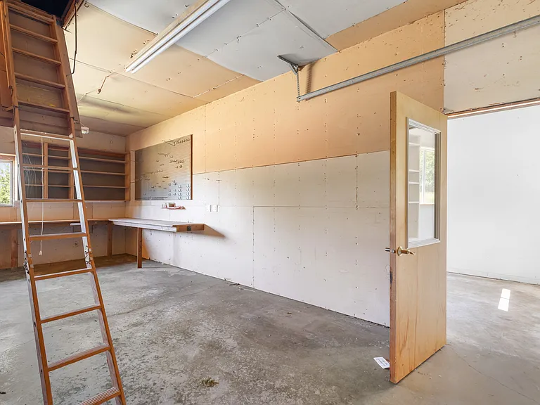 4109 S Reddick Rd — Photo 57