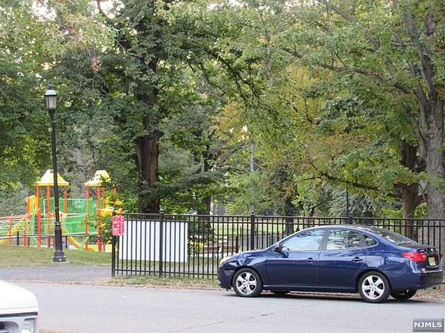 1st image of 94-96 S Devine St #1