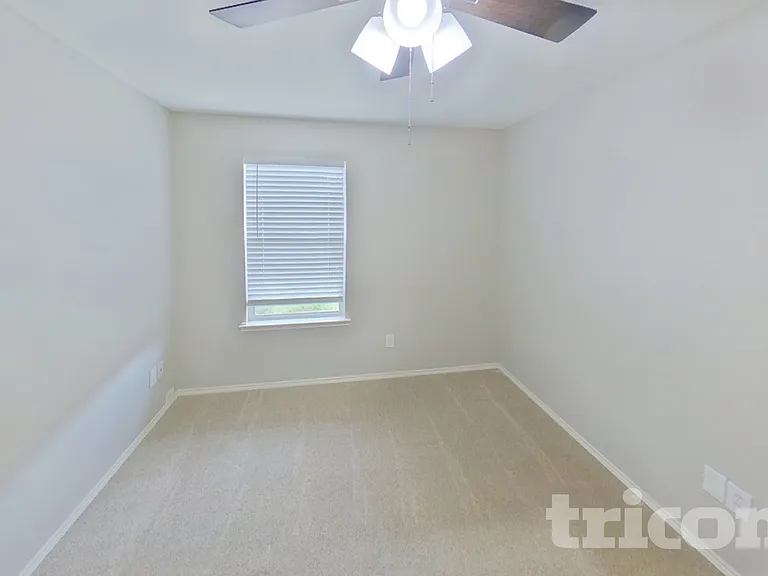 716 Sequoia Dr — Photo 12